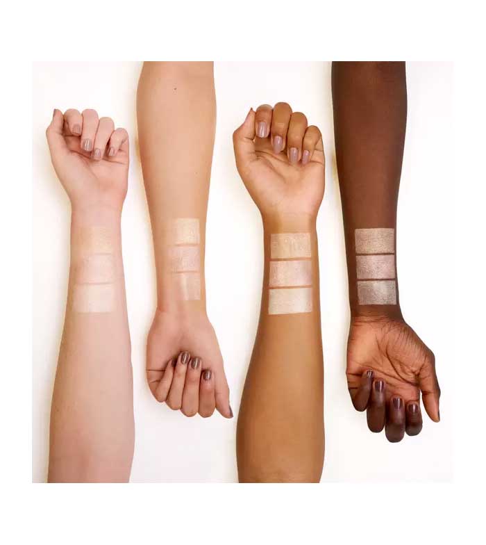 Buy Catrice - *Disney Villains* - Cruella Highlighter Palette | Maquibeauty