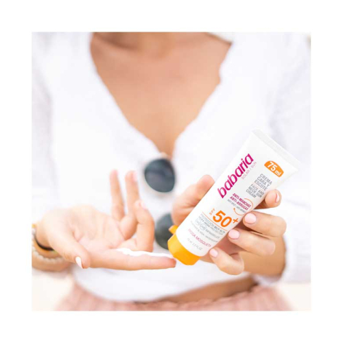 Babaria - Anti-blemish sun protection facial cream SPF50 + 75ml - Rosehip