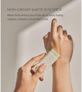 Beauty of Joseon - Facial sunscreen SPF50+ Matte sun stick: Mugwort + Camilia