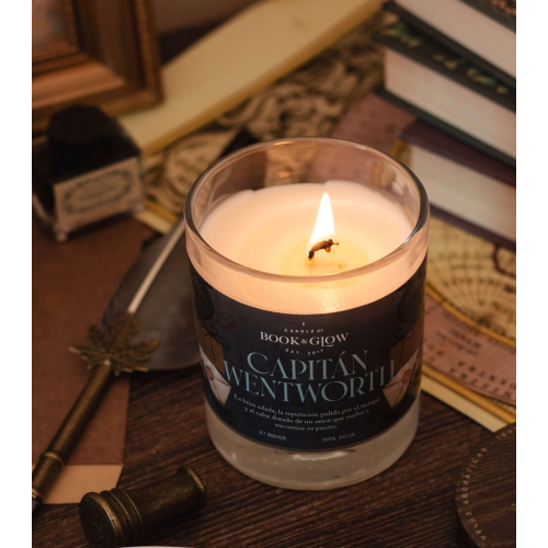 Book and Glow - *Austen* - Vegan Soy Candle - Capitán Wentworth