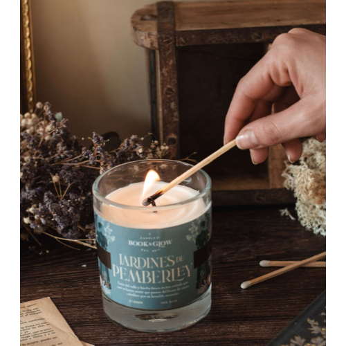 Book and Glow - *Mundos extraordinadios* - Soy Candle - Jardines de Pemberley