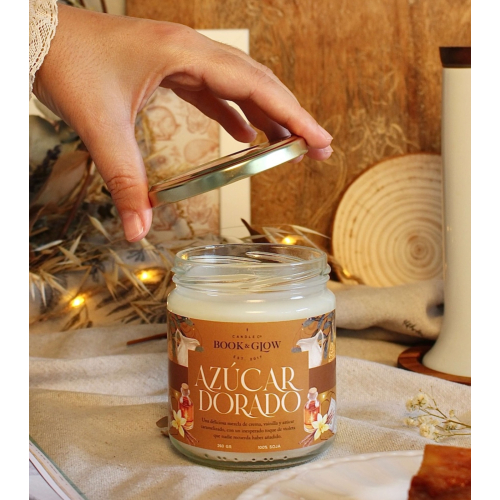 Book and Glow - *Mundos Extraordinarios* - Soy candle - Azúcar dorado