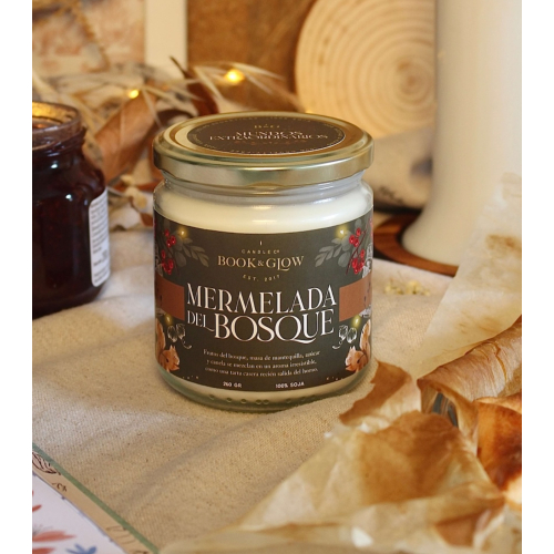 Book and Glow - *Mundos Extraordinarios* - Soy candle - Mermelada del bosque