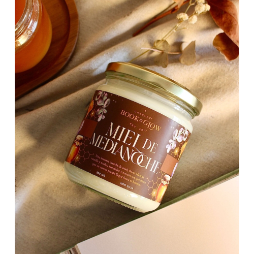 Book and Glow - *Mundos Extraordinarios* - Soy candle - Miel de medianoche