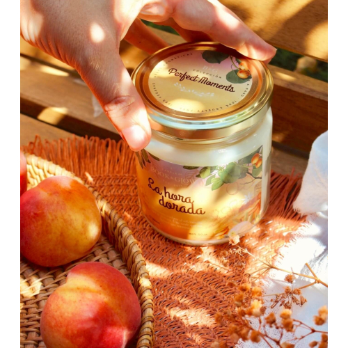 Book and Glow - *Perfect Moments* - Soy Candle - La hora dorada