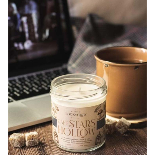 Book and Glow - *Mundos Extraordinarios* - Vegan Soy Candle - Café en Stars Hollow