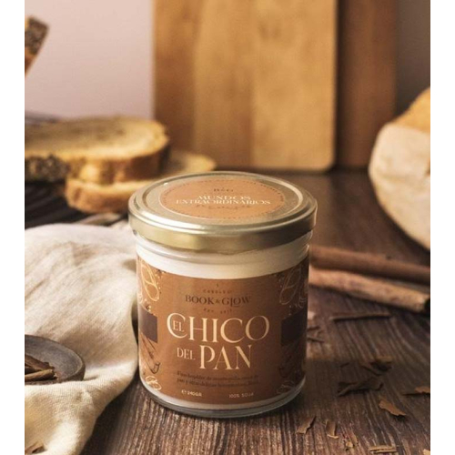 Book and Glow - *Mundos Extraordinarios* - Soy candle - El chico del pan