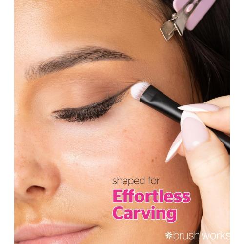 Brushworks - Eye Brush Carving Brush - Nº 17