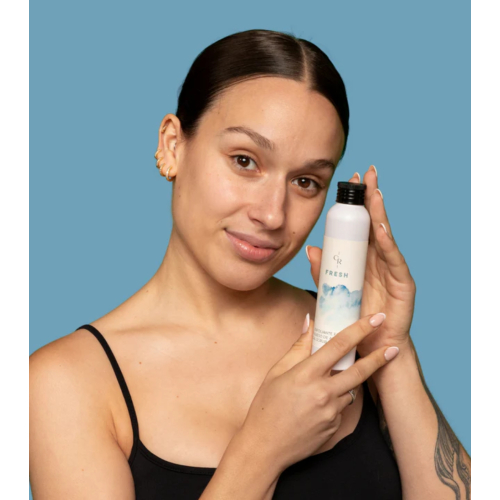 CR Cosmetics - *Fresh* - Apricot Kernel Facial Scrub