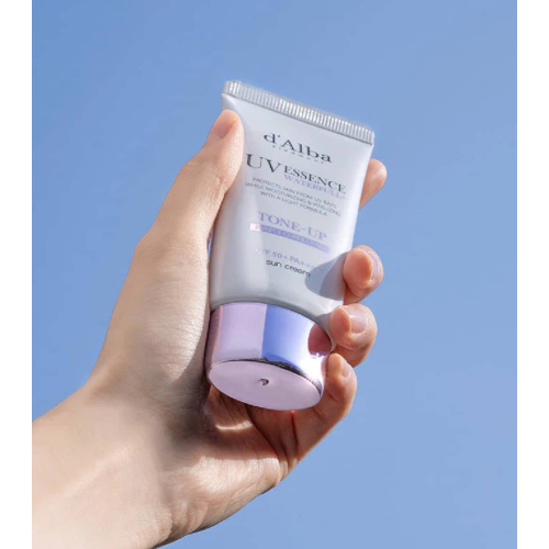 D'Alba - Facial sunscreen Tone-Up SPF50+ PA++++ - Purple Correcting