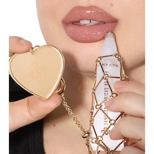 Danessa Myricks Beauty - Lip gloss with charm Gloss on Lock Kit