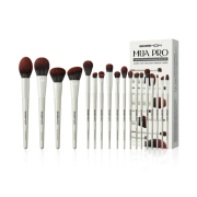 Eigshow - *Mua Pro* - Set of 18 makeup brushes