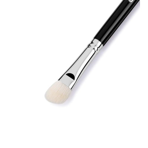 Eigshow - Angled Eyeshadow Brush E833