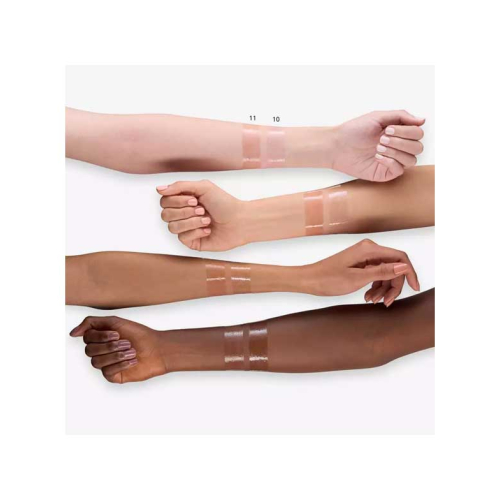 essence - Plumping lip gloss Extreme Shine - 11: Power of nude