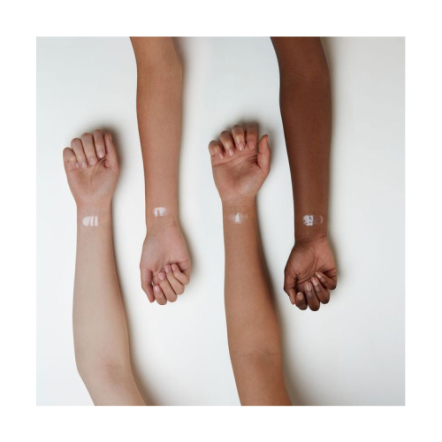 essence - Volumizing lip gloss What The Fake! - 01: Oh My Plump!