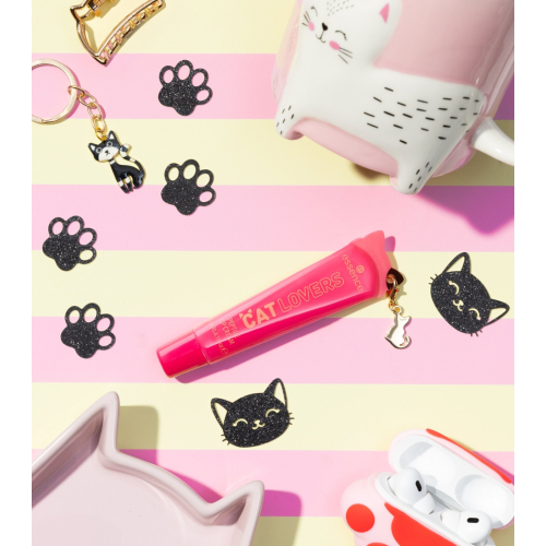 essence - Lip cream with peptides Dog Gang or Cat Crew - 02: Little Paw