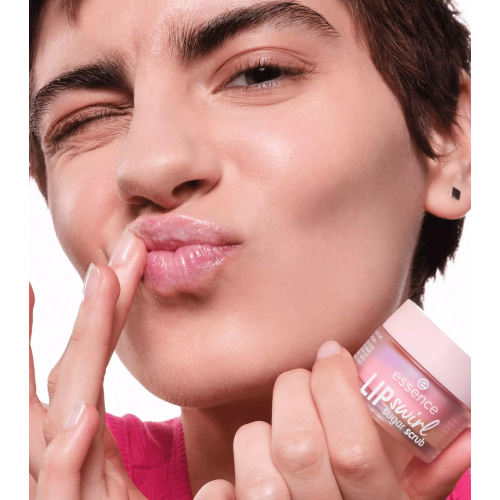 essence - Lip Scrub Lip Swirl