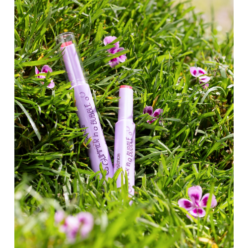 essence - *Glimmer in a Bubble* - Lip Balm