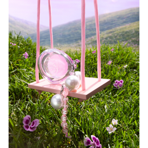 essence - *Glimmer in a Bubble* - pH effect lip balm