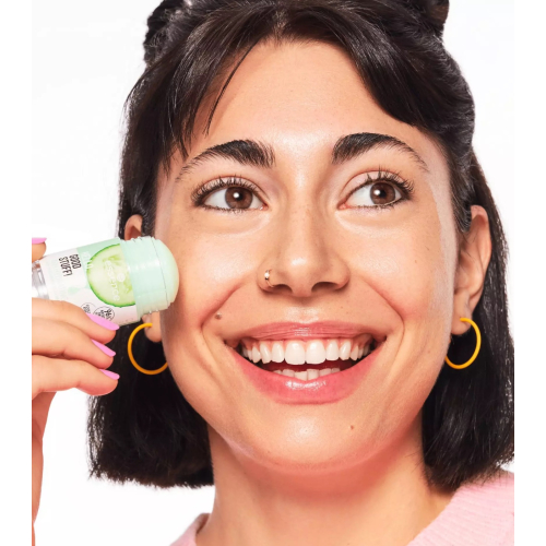 essence - *Hello, Good Stuff!* - Refreshing and moisturizing facial stick