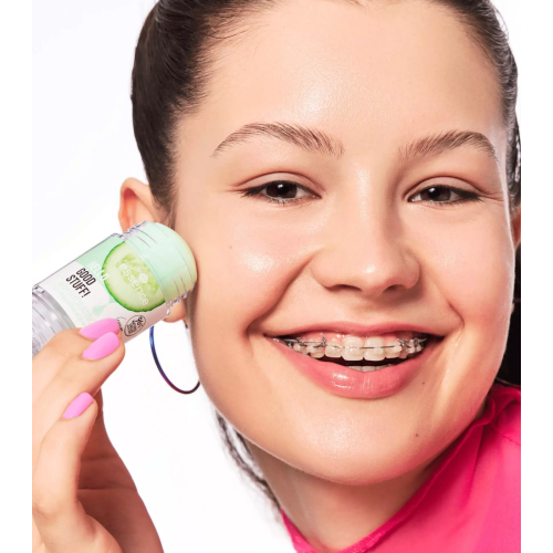 essence - *Hello, Good Stuff!* - Refreshing and moisturizing facial stick