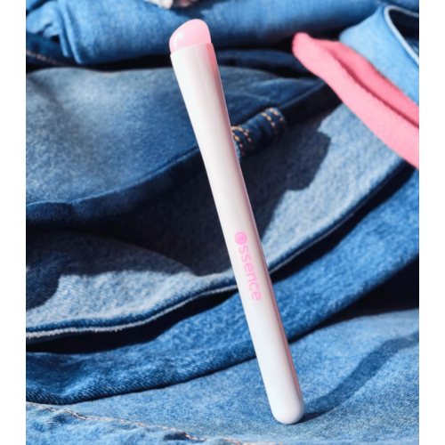 essence - *Jeans Club* - Silicone Lip and Cheek Brush