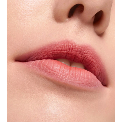 essence - Matte lipstick with a blurred finish BLUR soufflé - 03: Hot Offline