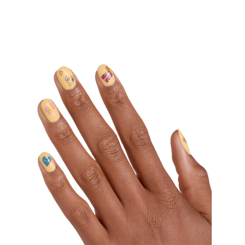 essence - Nail Stickers call me QUEEN!