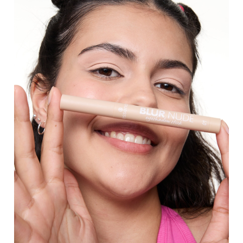 essence - Eyeshadow stick Blur Nude - 01: Vanilla Foam