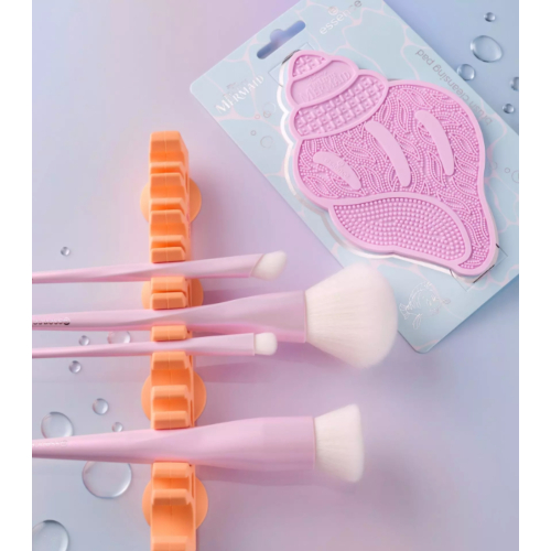 essence - *The Little Mermaid* - Brush Cleaning Mat