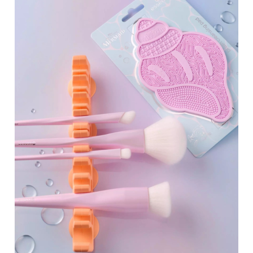 essence - *The Little Mermaid* - Makeup brush holder