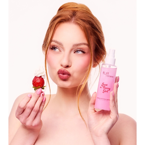Fluff - *Everybody London x Fluff* - Body and hair mist Just a Berry Girl