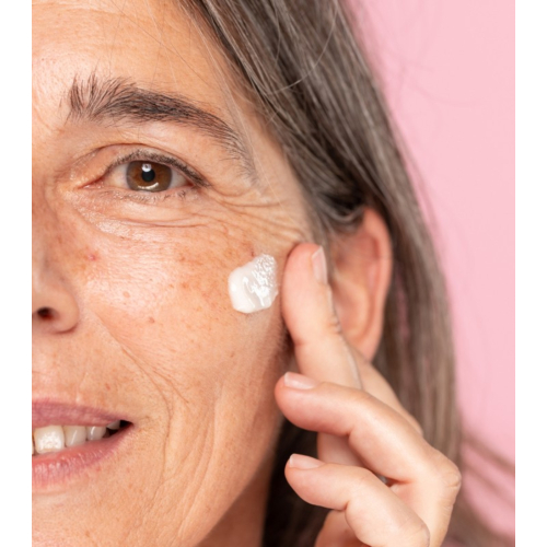 Freshly Cosmetics - Depigmenting facial cream Lotus Radiance Dark Spot Treatment