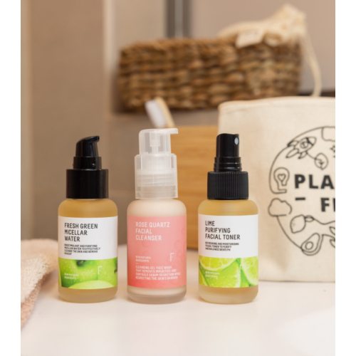 Freshly Cosmetics - Travel-size facial cleansing set Mini Cleanser Trio