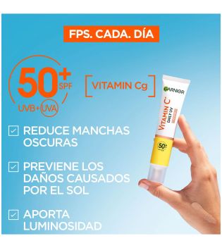 Garnier - *Skin Active* - Daily anti-spot and anti-UV fluid with Vitamin C SPF50+ - Glow Effect