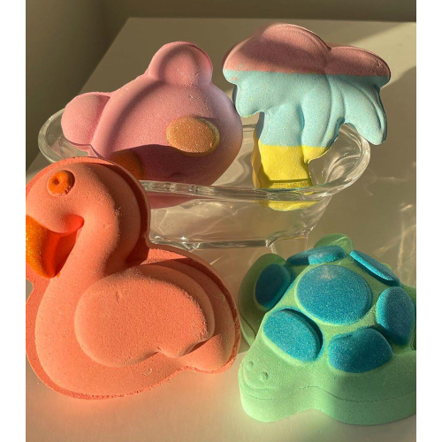 I Heart Revolution - Bath Bomb Panda Bath Fizzer