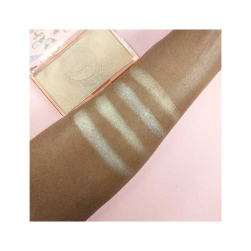 I Heart Revolution - Powder Highlighter Ombre Highlighter - Coconut