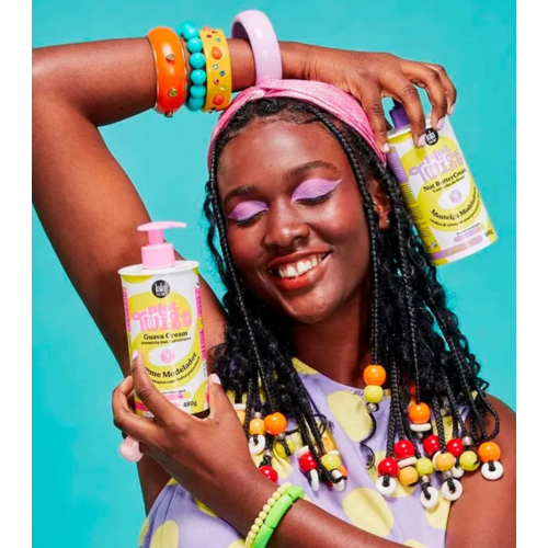 Lola Cosmetics - *Plot Twist* - Curl-shaping styling cream 480g - Guava cream