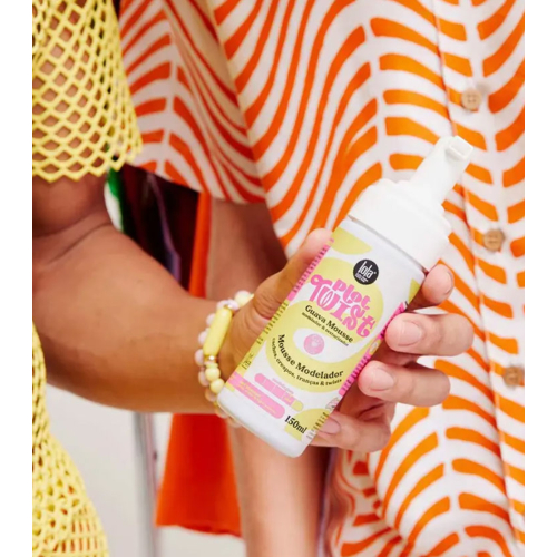 Lola Cosmetics - *Plot Twist* - Conditioning Mousse for Curls - Guava