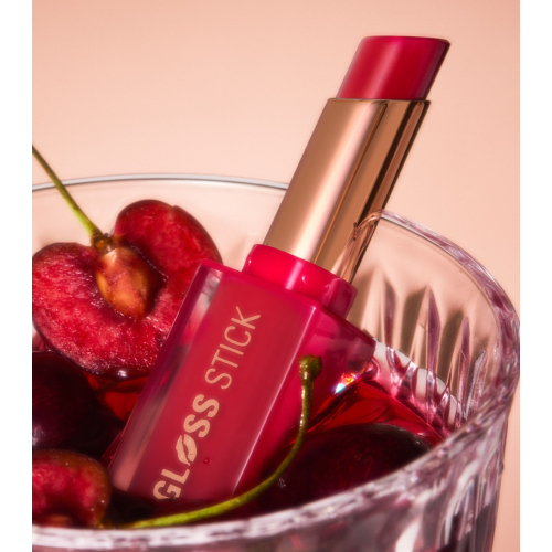 Makeup Revolution - Lipstick Pout Lip Gloss Stick - Sour Berry