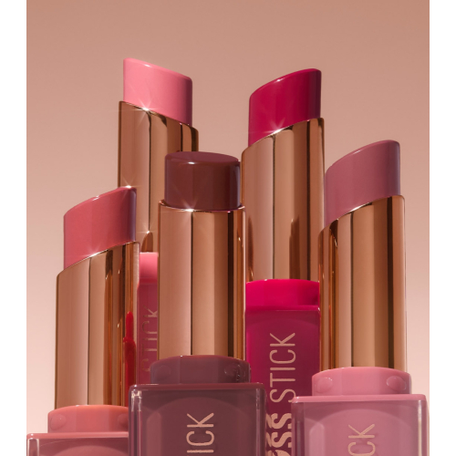 Makeup Revolution - Lipstick Pout Lip Gloss Stick - Sour Berry