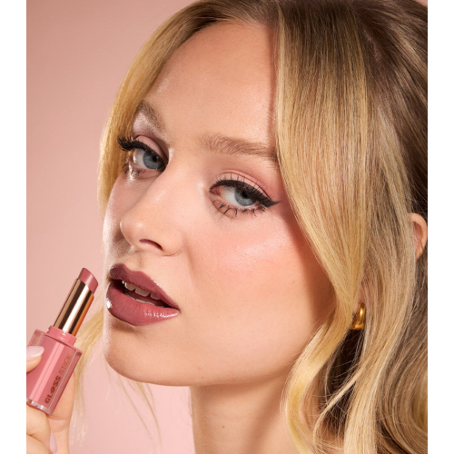 Makeup Revolution - Lipstick Pout Lip Gloss Stick - Creme Brulee Mauve