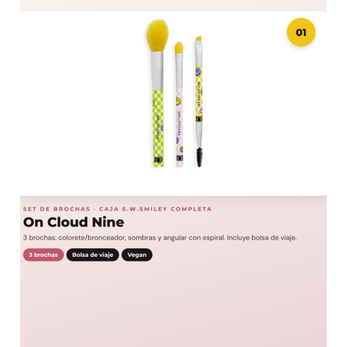 Makeup Revolution - Set *S.W.Smiley* - Brushes On Cloud Nine + Soft makeup sponge + Lip gloss Happy Pout + Mascara Dazzle Pop + Eyeliner Winky Flick Double-Ended