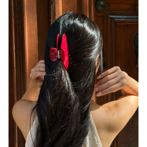 Miin Cosmetics - Hair Clip - Crimson