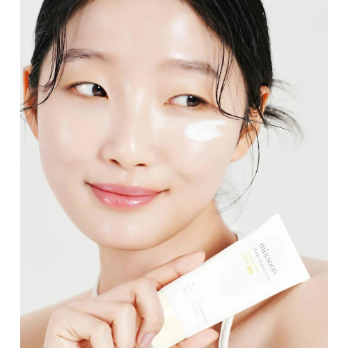 Mixsoon - Facial sunscreen Bean Sun Serum SPF50+ PA++++