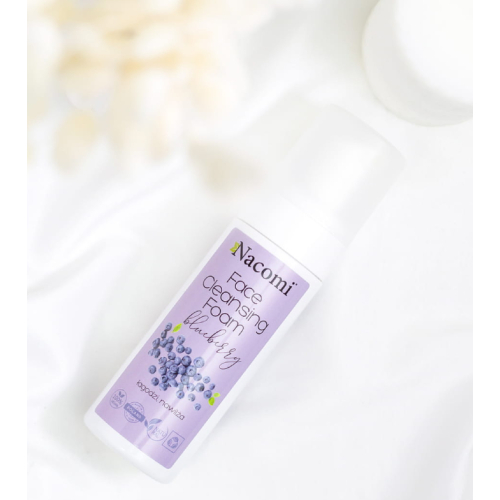 Nacomi - Soothing and Moisturizing Cleansing Foam - Blueberries