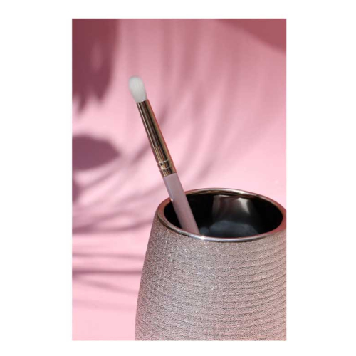 Natalia Surymta - Medium Shadow Brush - N13