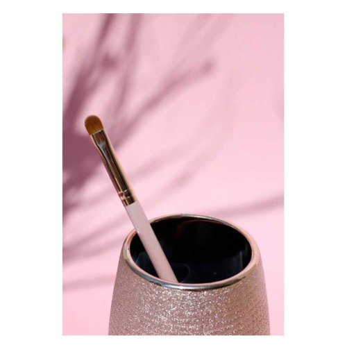 Natalia Surymta - Medium Flat Shadow Brush - N24