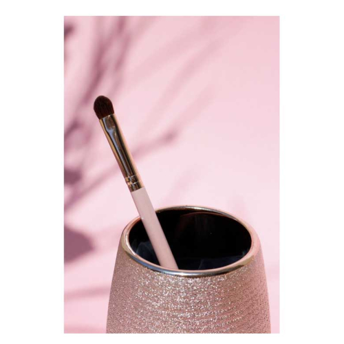 Natalia Surymta - Flat Shadow Brush - N20