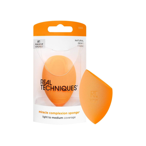 Real Techniques -  Miracle Complexion sponge by Sam&Nic
